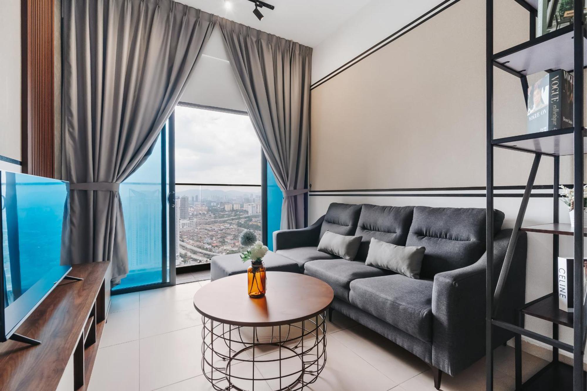 Apartment Nowhere 2br 4pax With Balcony Reizz Jalan Ampang